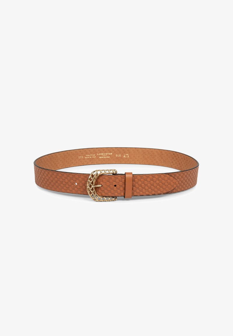 Texturierter brauner Leder-Gürtel mit einem geflochtenen Design, einer goldfarbenen Schnalle und einer glatten Unterseite. Verstellbar mit mehreren Löchern.