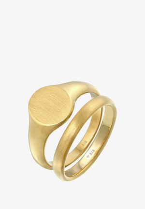 Guldplateret ringsæt med en rund signetringsformet top og en glat ring, begge med en børstet og poleret finish.