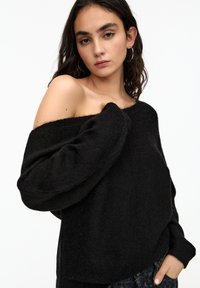 PULL&BEAR ASYMMETRIC - Maglione - black