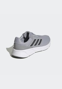 adidas Performance GALAXY 6 M - Zapatillas running asfalto - grau