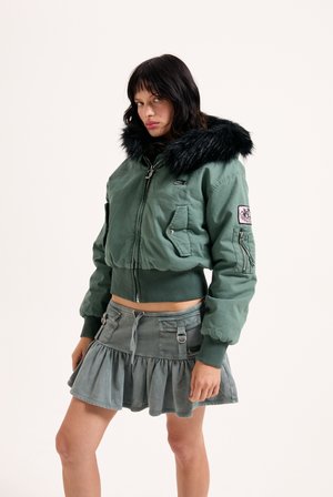 Ziemas jaka - duck green