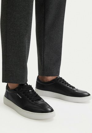 Gino Rossi, GINO ROSSI WOMEN'S SNEAKERS BLACK - Zapatillas - black