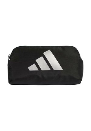 Estuche negro con cremallera y gran logotipo blanco de Adidas en la parte delantera, mostrado sobre un fondo blanco liso.