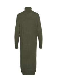 Robe tricotée longue, vert olive, avec un col haut, des épaules tombantes et des poignets côtelés. Fentes sur les côtés à l'ourlet pour faciliter les mouvements.