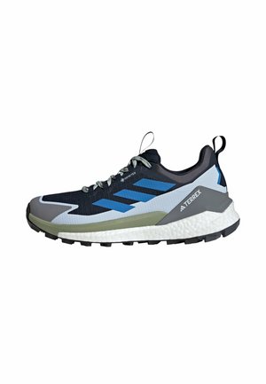 FREE HIKER 2 LOW GTX - Climbing shoes - legend ink   ray blue   crystal sky