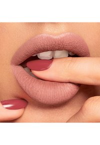 KIKO Milano INSTANT COLOUR MATTE LIQUID LIP COLOUR - Lip Stain - 01 rosy beige