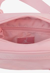 Jordan JAW ALPHA CAMERA BAG - Borsa a tracolla - pink glaze