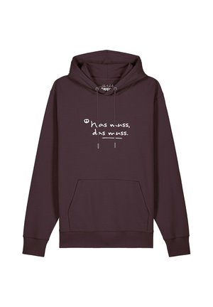 Dunkelbrauner Kapuzenpullover mit Fronttasche und weißem deutschen Text, der lautet "nas muss, das muss."