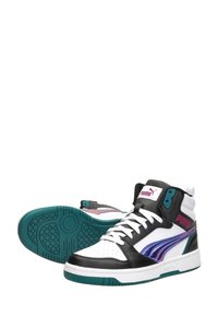 Hoge sneakers met zwart leer, witte accenten, paarse en teal golfontwerpen, en een gestructureerde rubberen zool.