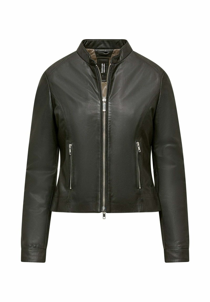 Giacca di pelle nera con colletto alto, chiusura a zip frontale e due tasche laterali con zip; texture liscia e design aderente.