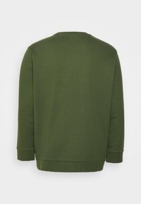 Levi's® Plus ORIGINAL CREW - Camisola - mossy green