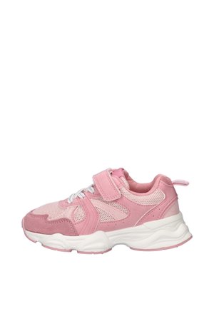 Roze-witte kindersneaker met mesh- en suèdepanelen, witte veters, klittenbandsluiting en dikke witte zool.