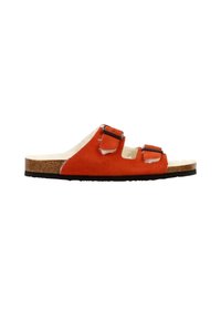 Sandale à glissière en suede orange avec deux brides et boucles noires, dotée d'une semelle en liège et d'une semelle en caoutchouc texturé.