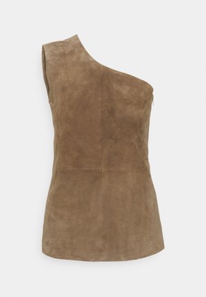 Brun ruskind one-shoulder ærmeløs top med figursyet talje og sidelukning med lynlås.