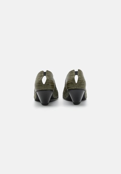 GmbH AYA KITTEN MULE - Tacones - green