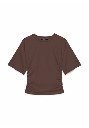 Bruin kort mouwen dames top met ronde hals en zijsamenstelling, plat gelegd op een witte achtergrond.