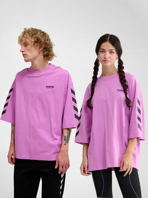 Hummel, OVERSIZED WILLY SW - Tričko s potlačou - violet