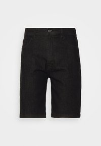 Pantalones cortos de mezclilla negra con corte recto, bolsillos funcionales y un cierre de botón clásico. Presenta un sutil patrón texturizado.