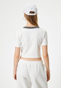 Koton CROP - T-shirt print - white