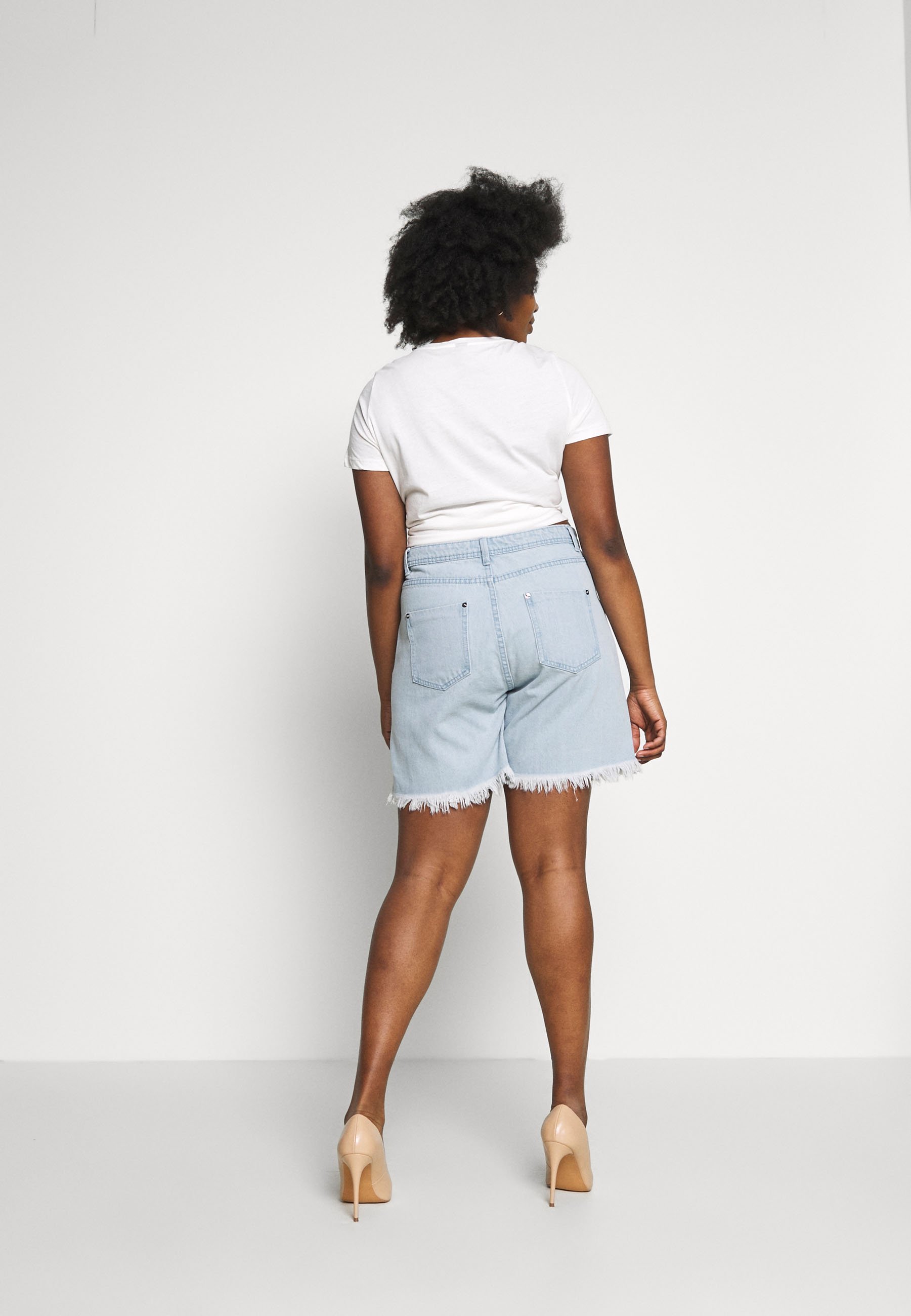 LINE - Denim shorts - stonewash 