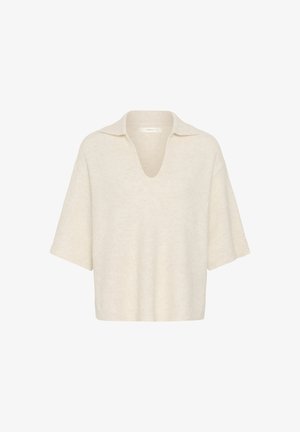 Kremfarvet kortærmet strikket sweater med bred krave og dyb V-udskæring, vist på en hvid baggrund.