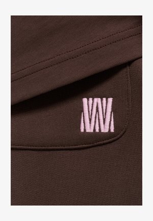 WRSTBHVR, WRSTBHVR PANTS ZAYN V4 SWEATPANTS - Παντελόνι φόρμας - chocolate brown