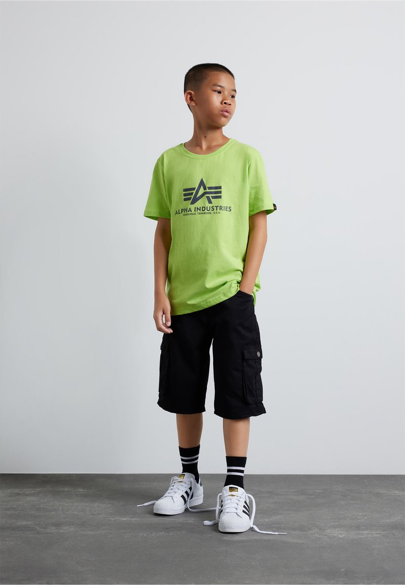 Alpha Industries BASIC KIDS TEENS UNISEX - Triko s potiskem - hornet green