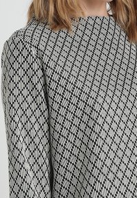 OPUS Maglione - black
