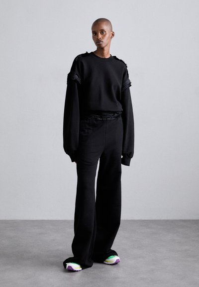 MM6 Maison Margiela PANTS - Pantalon classique - black