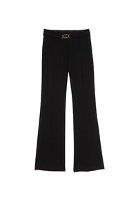 Črne široke hlače z gladkim materialom, opremljene z vzemnikom z zlatim zaponko in nabranimi detajli na pasu.