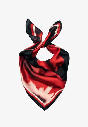 Silketørklæde knyttet øverst med kraftige røde, sorte og hvide abstrakte mønstre og en glat, blank tekstur mod en hvid baggrund.