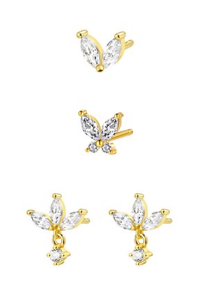 Tres pares de pendientes de botón de oro con piedras preciosas claras en forma de marquesa y redonda, con diseños florales y de mariposa sobre un fondo blanco.