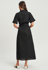 CALLI CHARLI - Haljina-majica - black