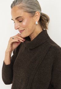 Cellbes of Sweden WITH WRAP DETAIL AT FRONT - Strickpullover - brown melange