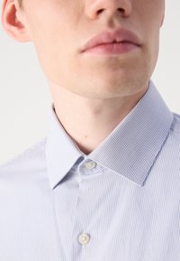 Calvin Klein Camisa elegante - blue dust