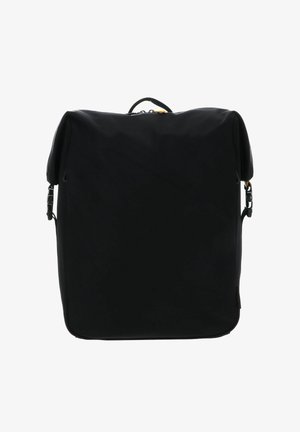 Sac à dos noir de forme rectangulaire, fabriqué en tissu texturé. Il possède des bretelles réglables et une poignée supérieure pour le transport.