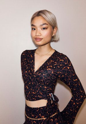 Never Fully Dressed REGULAR FIT  - T-shirt à manches longues - burgundy leopard