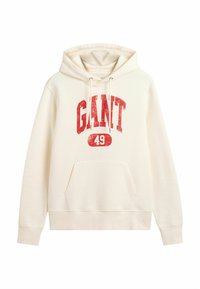 Kremowa bluza z kapturem z dużym, zniszczonym nadrukiem "GANT 49" w kolorze czerwonym, z kieszenią z przodu, sznurkami u dołu oraz ściągaczami przy rękawach i dole. Materiał: bawełna.
