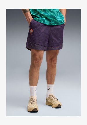 Puma, PORTUGAL X SALEHE BEMBURY KING SHORTS, jagodowy