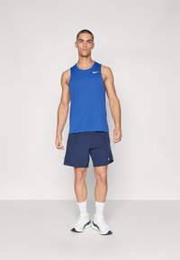 Nike Performance MILER TANK - Top - game royal/midnight navy/reflective silver