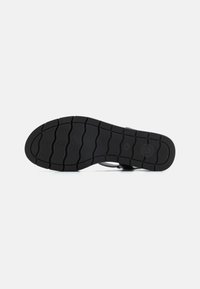 Tamaris Sandale s punim potplatom - black