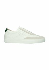 Zapatillas de cuero blanco con acentos de ante gris, diseño perforado, tab del talón verde y suela de goma ligera. Presenta cordones planos y logotipo.