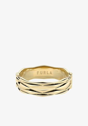 Aranyszínű karperec csavart dizájnnal, sima felülettel és belső, gravírozott "FURLA" logóval. Elegáns forma fém díszítésekkel.