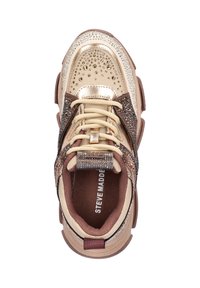 Chunky sneakers met een gouden en bruine textiel bovenkant, versierd met rhinestones. Heeft een dikke rubberen zool en contrasterende veters.