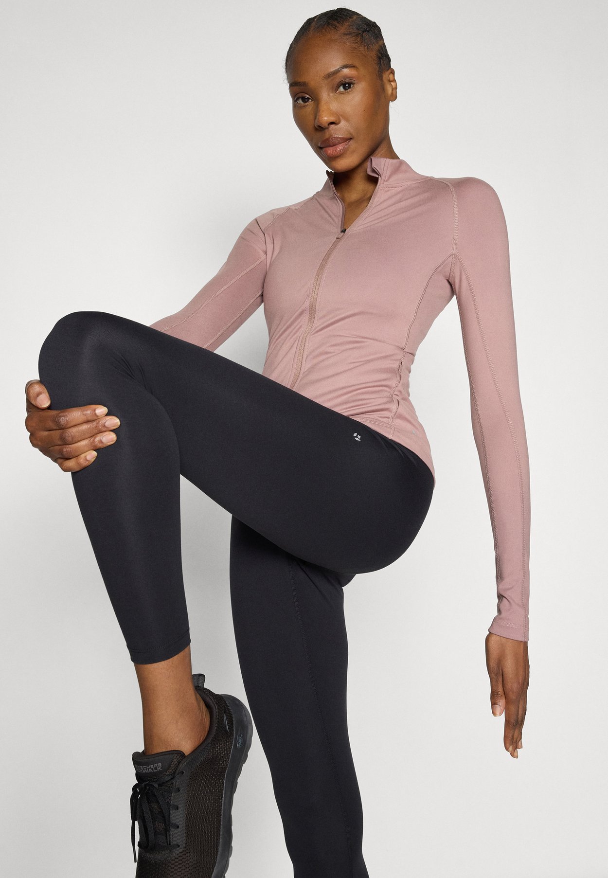 ESSENTIAL FULL ZIP SPORTS JACKET WITH POCKETS