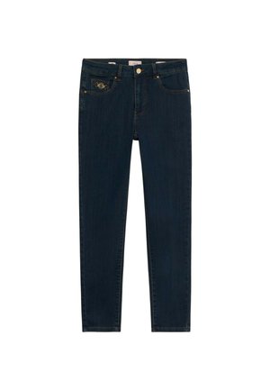 Vaqueros skiny de mezclilla azul oscuro con un ligero estiramiento, que cuentan con un bolsillo frontal con un detalle de logo dorado y un diseño clásico de cinco bolsillos.