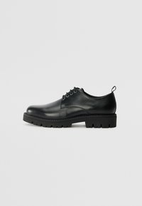 Derbies - black