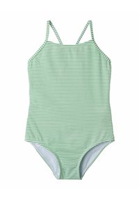 Maillot de bain une pièce à rayures vertes avec fines bretelles, présentant un motif horizontal dans différentes nuances de vert et de gris. Texture douce et lisse.