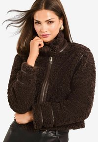 Lipsy REGULAR FIT - Flīsa jaka - brown