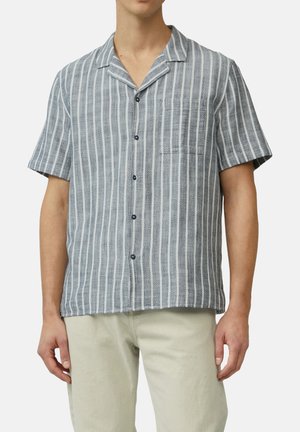 Korte mouwen shirt in gestructureerde blauwe stof met witte strepen, met een knoopsluiting aan de voorkant, kraag en een borstzak aan de linkerkant.